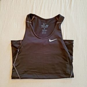 NIKE WORKOUT TANK